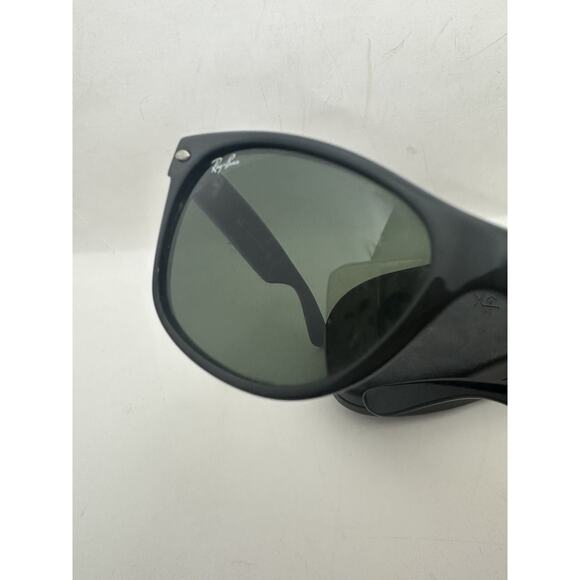 Ray Ban RB 2132 New Wayfarer Sunglasses-Black With Case - Picture 8 of 10